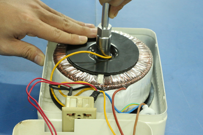 圣元電壓轉(zhuǎn)換器組裝 圣元電壓轉(zhuǎn)換器組裝