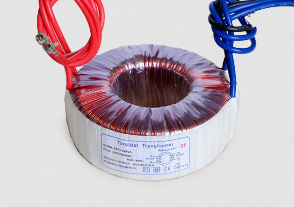 微型變壓器25W(型號(hào)EEIO-WX25W變壓器的定制價(jià)格) 微型變壓器25W(型號(hào)EEIO-WX25W變壓器的定制價(jià)格)